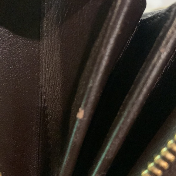 EUC Louis Vuitton Amarante Patent Leather Wallet - Picture 5 of 7